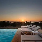 Villa Ren *