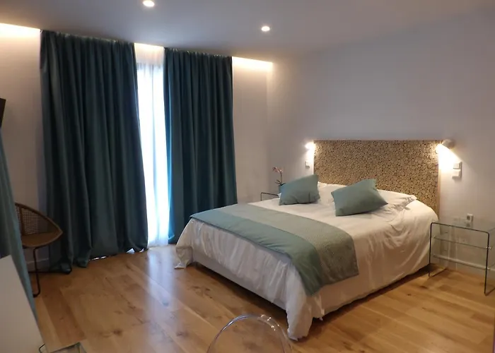 Ren Villa *